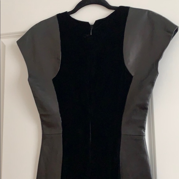 Gorgeous Prada dress - Picture 5 of 8